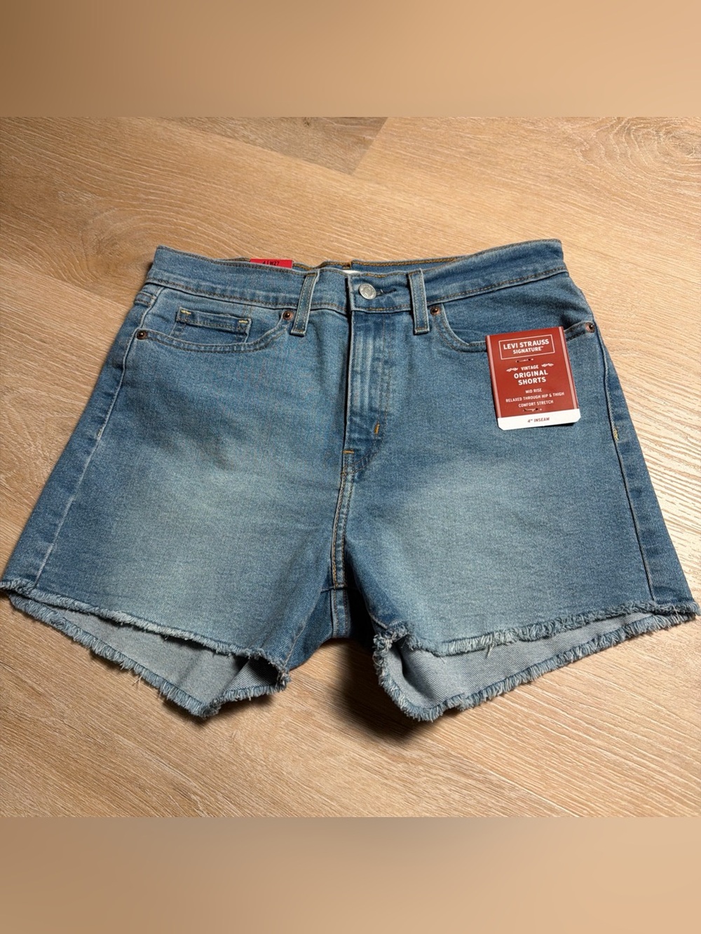 Levi Strauss Signature Women's Denim Jean Shorts Vintage Original Mid Rise 4” 4